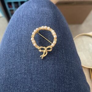 Vintage Richelieu Gold Tone Faux Pearl Wreath Brooch, Pearl Brooch, Vintage